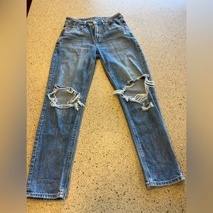American Eagle dark wash strigid mom jean. Size 2 regular